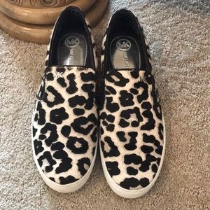 Leopard slide ons